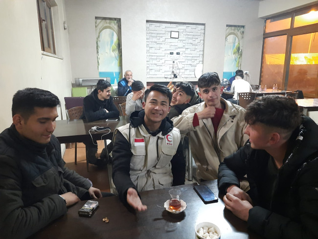 Teman Nongkrong Anak-anak Muda Turki