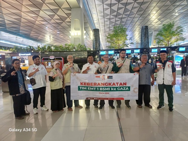 BSMI Berangkatkan Dua Dokter Spesialis Tim EMT 1 untuk Gaza Bertugas Selama Satu Bulan