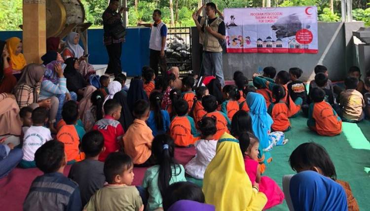 Heboh, Akhirnya Ibu-ibu Bisa Tertawa Lepas Setelah Trauma Healing Bersama BSMI