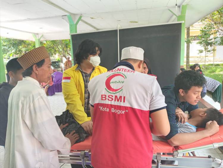 BSMI Kota Bogor dan Mahasiswa FT UI Gelar Baksos Kesehatan untuk Anak dan Lansia