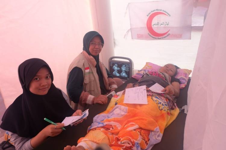 Di RS Lapangan BSMI, Pengungsi Ibu Hamil Girang Dapat Layanan USG Gratis