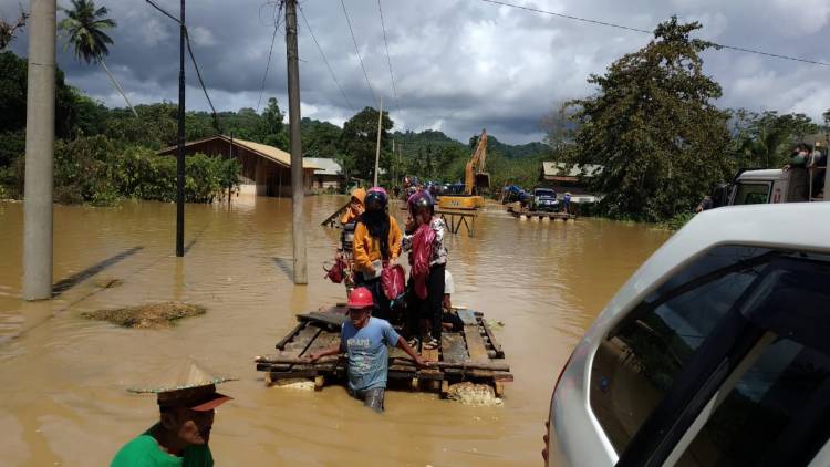 Banyak Puskesmas Terisolir, Korban Banjir Sultra Butuh Bantuan Medis