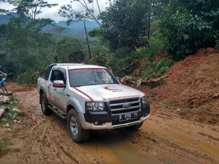 Tempuh 3,5 Jam Perjalanan, BSMI Banten Gelar Layanan Kesehatan Korban Longsor Lebak