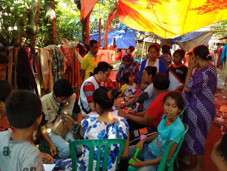 BSMI Berikan Pelayanan Kesehatan Korban Banjir Bima