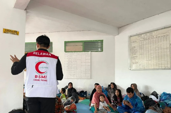 BSMI Kota Padang Bantu Korban Banjir Kota Padang